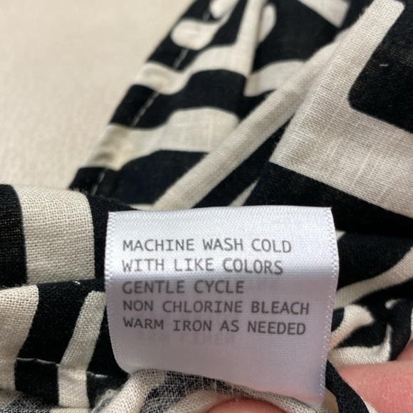 New! Rachel Zoe Linen Blend Top - Picture 6 of 7